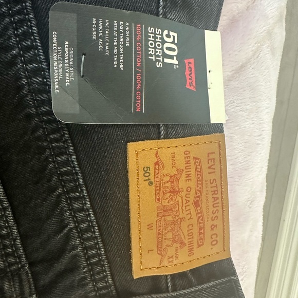 Levi’s 501 Shorts - Picture 3 of 6